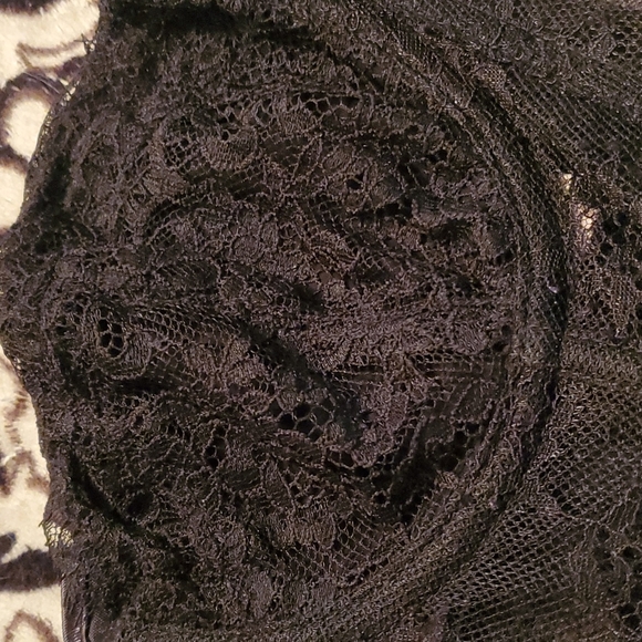 VS Lace Corset Bra Top - Picture 4 of 6